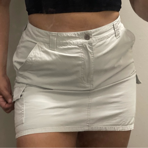 Calvin Klein Cream Cargo Skirt - Picture 5 of 5